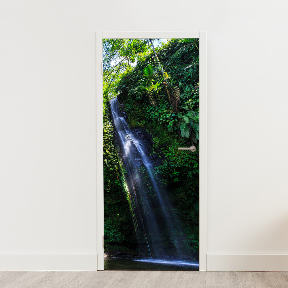 waterval in diepe jungle deursticker poster modern stijlvol plakkers v2